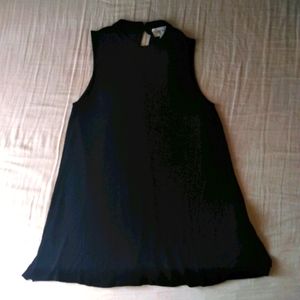 Olive and Oak Black Sleeveless Tunic Top Medium